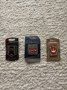 New Limited Release Star Wars pin set